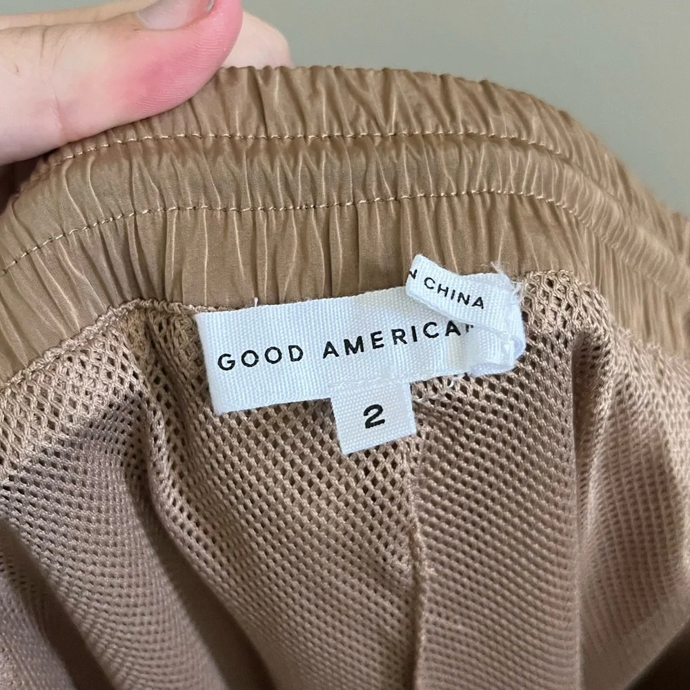Good American GA-CLEAR Shine Boyfriend Pant Brown Tan - Swishy Track Pant‎